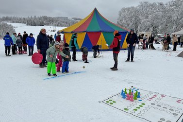 zirkuszelt auf der Skiwiese 