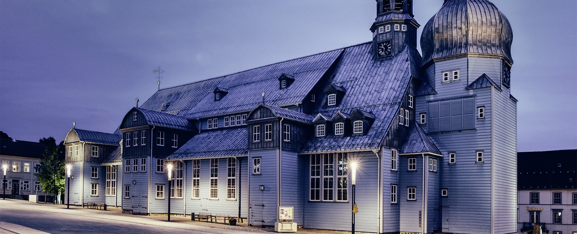 Die blaue Marktkirche in Clausthal-Zellerfeld von außen