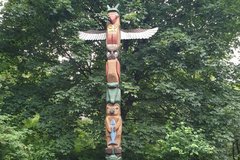 Tier Totem im Weltwald Harz