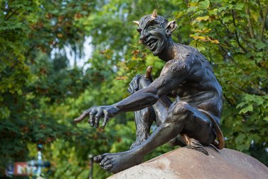 Gegossene Teufelsstatue auf dem Hexentanzplatz