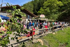 Fest auf dem Bergbauernhof "Klein Tirol" 
