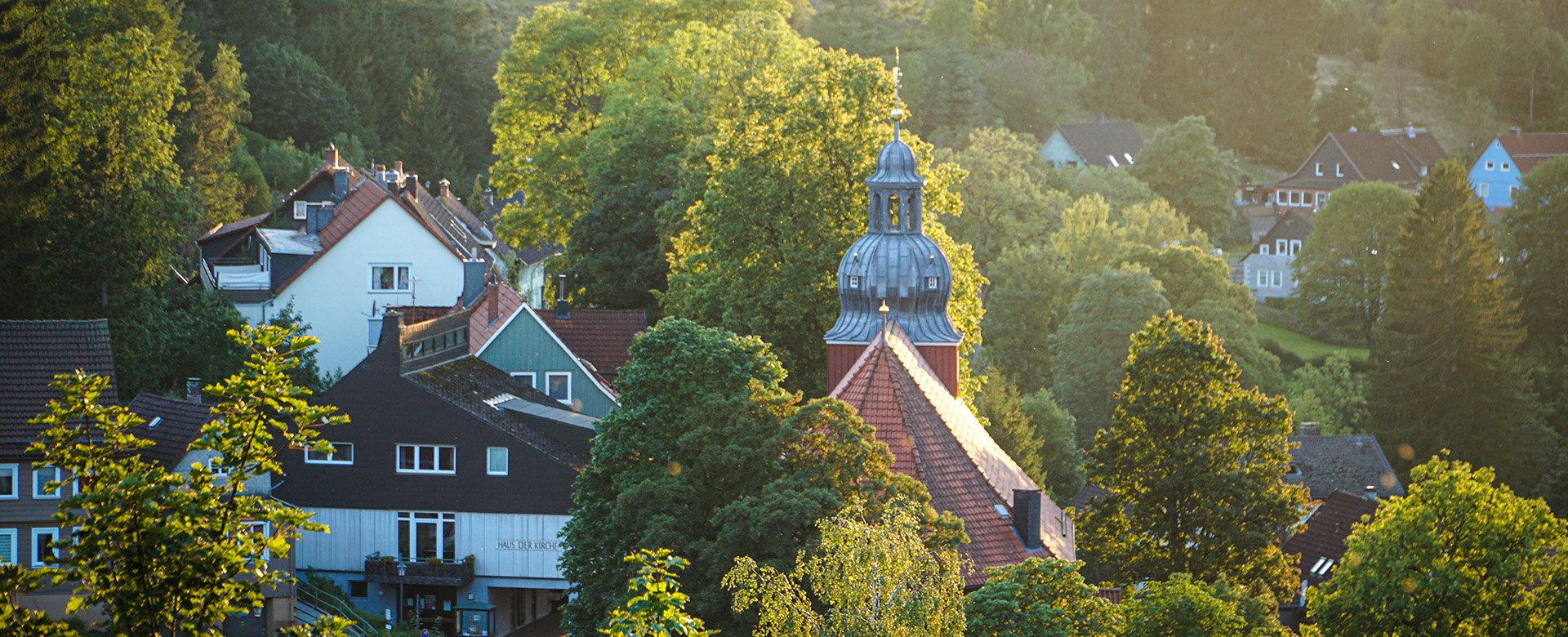 Blick auf die Kirche Altenaus