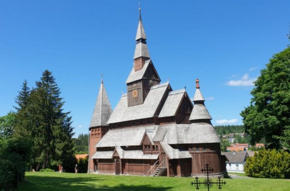 Die Stabkirche Hahnenklee von außen