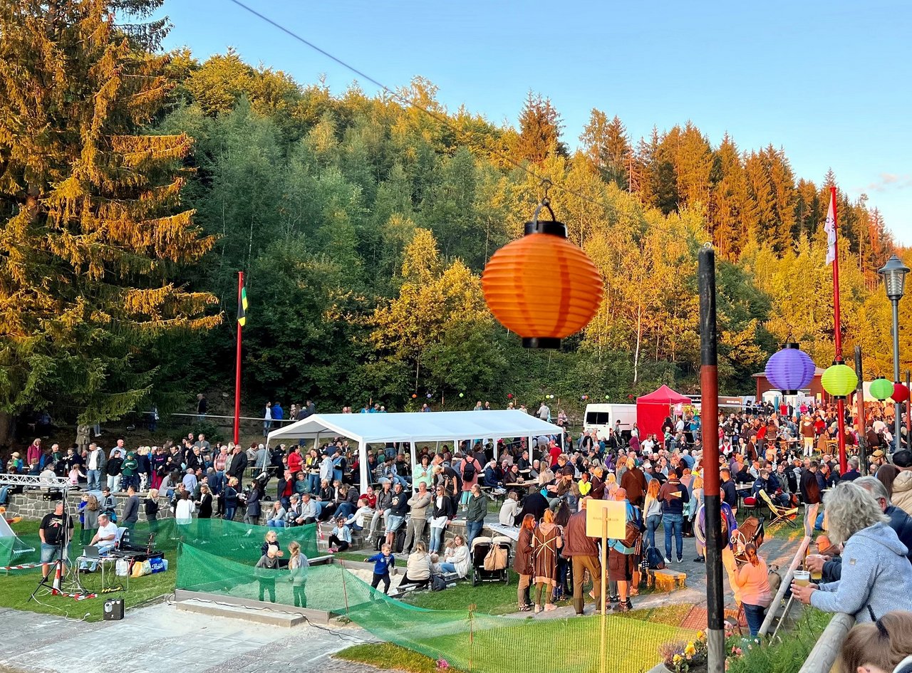 Viele Gäste beim Lichterfest 