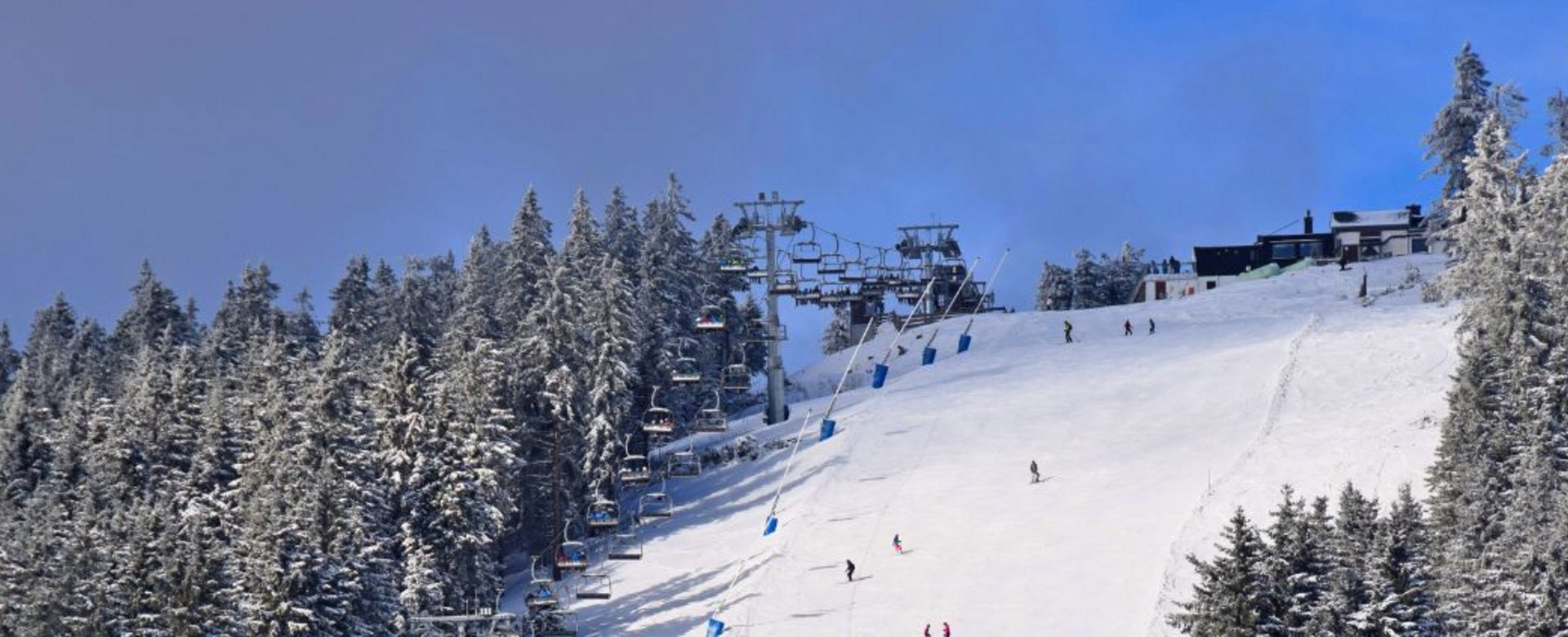 Blick auf eine Skiabfahrt am Wurmberg 