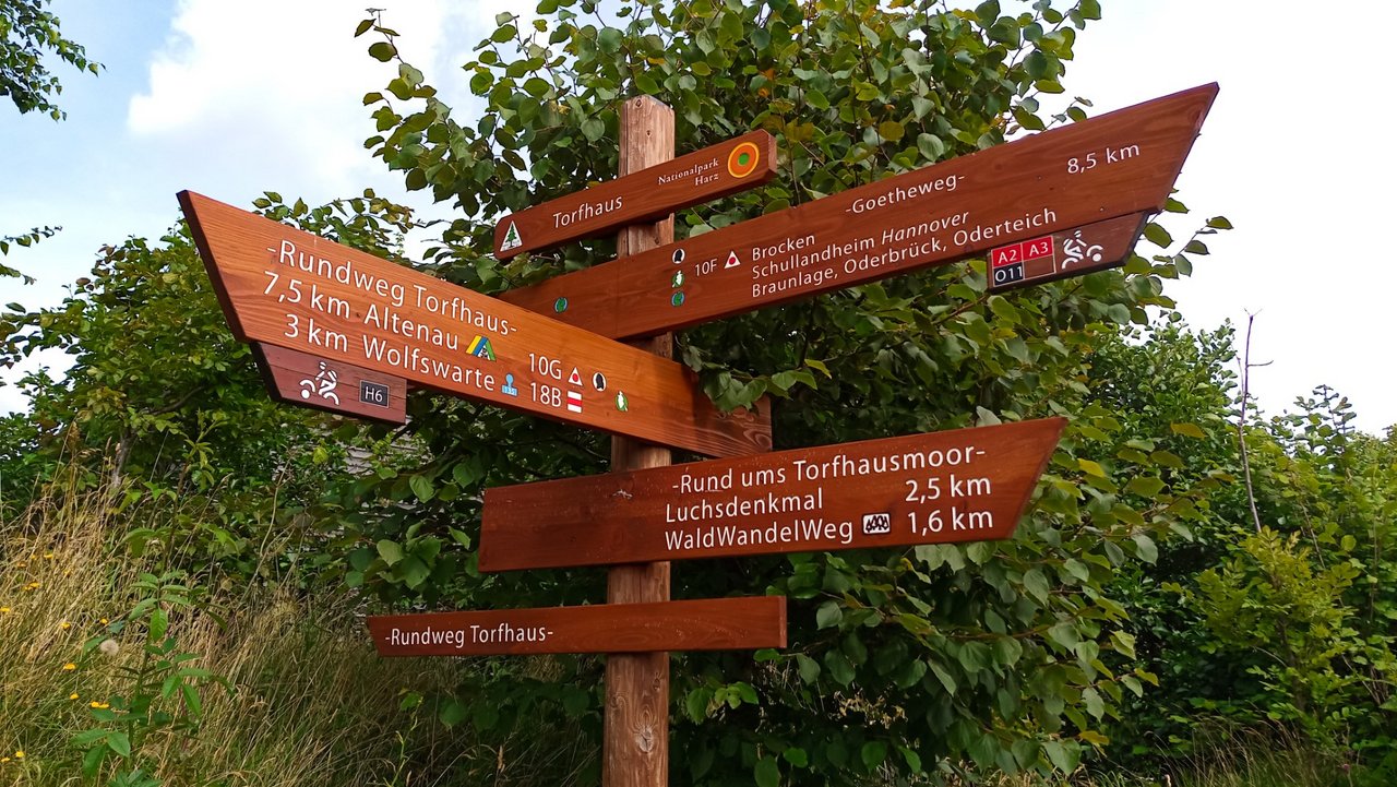 Oberharz Torfhaus wandern Wegweiser
