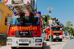 Feuerwehrautos werden ausgestellt 