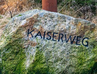Wegweiserstein "Kaiserweg"